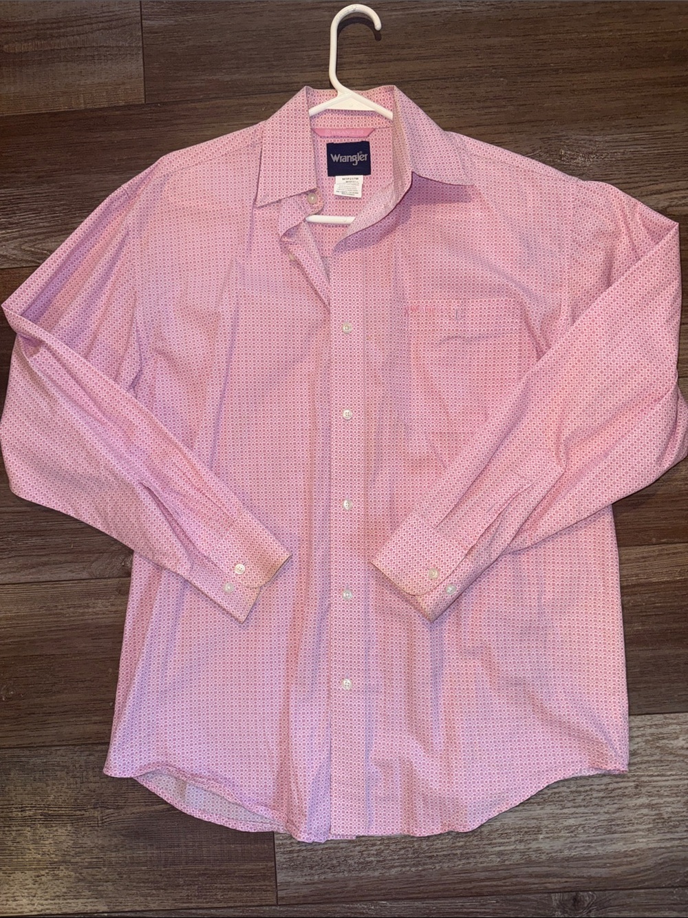 Wrangler Men’s Pink Button Down Shirt